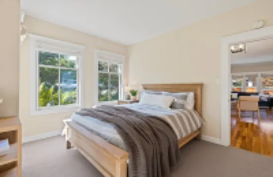 5Br Santa Cruz Beach House — Steps to Twin Lakes Beach - Deck & Yard - Sleeps 12