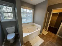 Cozy Home 5 min to Mall of GA, Coolray Field/30 min to Lake Lanier/45 min to Atl Old Peachtree Market Place 주변 호텔