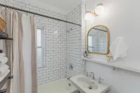 Modern Loft in Historic Birdtown - Unit 7 Hotels in Lakewood