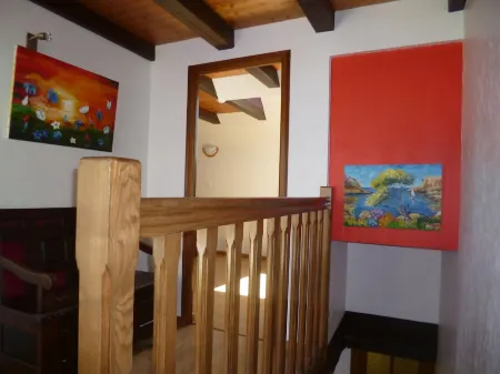 Ty Kreiz cottage: comfort and character in 15th century walls