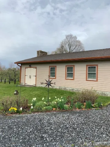 Cozy country efficiency in the Hudson Valley