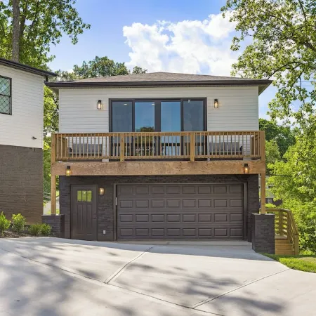 Mountain View House minutes from Downtown Chattanooga, TN. Cul-de-sac location!