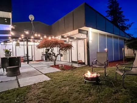 Modern Retro Haven near Downtown Sedro Woolley