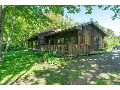 Secluded house located 5 minute drive from Clayton