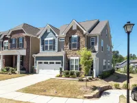 Charming 4-Bedroom Family Home Hotels near American Tobacco Trail - White Oak Church Road Parking