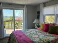 LOCATION LOCATION COVE Quiet/Private/Garden Oasis/Water SUNSETS we got a spot!
