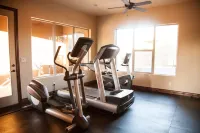 Spotless,Booking for Summer Fall and Winter 3Bdrm 2BTH One Level Great Location! - Gym