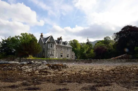 Ben Vheir Luxury Apartment near Glencoe - Stunning lochside location
