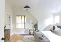 Roxbury Private 3Br w/ Fire-Pit, Sweeping Mt Views- 5 Wooded Acres. Near Skiing! Hotels in Roxbury