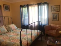 Independent holiday unit