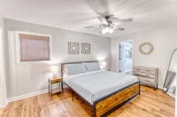 POOL with Heating option! 6-seater Golf Cart &GameRoom! Walk to Beach &Downtown!