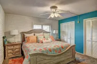 Sea Sands Beach Condo  2 Bed / 2 Bath Các khách sạn gần Deep Sea Headquarters