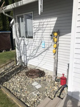 Sandy Beach Front Cottage with great Sunsets