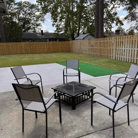 Relaxing 3 BR, 2 Bath Retreat Near ECU – Perfect for Families & Sports Fans!