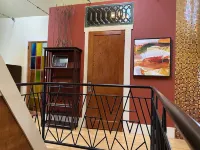 Lovely private Carriage House on Historic Property