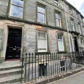 14B Howard Place, 2 Minutes from the Old Course 3 bed 2 bath basement Apartment. Hotel Exterior