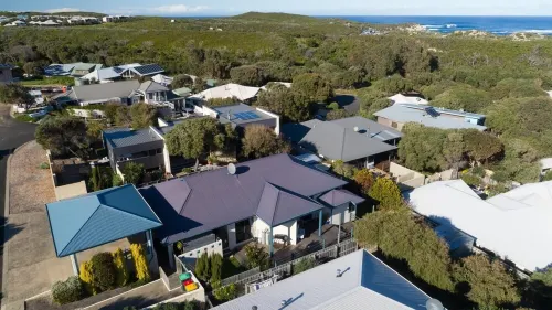 Dunescape Beach House ( Great family house / suit couples and Pet friendly)