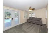 Cozy home with heated pool - 8 min from the beach.