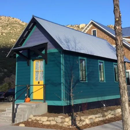 Tiny Treat in South Main (now with AC)