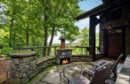 Luxury Mountain Cabin Near Asheville/Spectacular Views/Private Hiking Trails