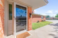 Self Check-in #2 - Full Kitchen - Modern Design - Central