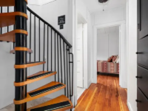 Beautiful Modern/Rustic Cottage in the heart of Lead!!! Hotels in Lead