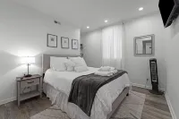 Cozy Pinehurst 2BR Apartment w/3 Beds • Across from Pinehurst #6 • Firepit