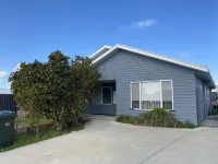 Come, enjoy our Beach House. We love it! and we hope you will too. Hotel a Leeman