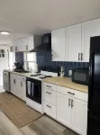 Lake Front with boat parking and easy access to the beach and marina