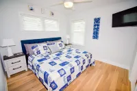 Brand New, 10 houses from beach/boardwalk, AMAZING BEDS!