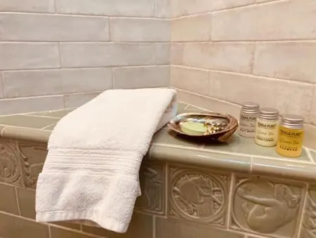 The Roost - Garden Studio Отели рядом с достопримечательностью «Healdsburg Ridge Open Space Preserve»