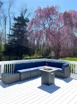 Niantic Bay & Play House