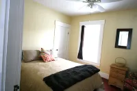 Great Ski or Summer Rental - 5 miles to Okemo/Ludlow, 25 Gorgeous Acres Hotels in Cavendish