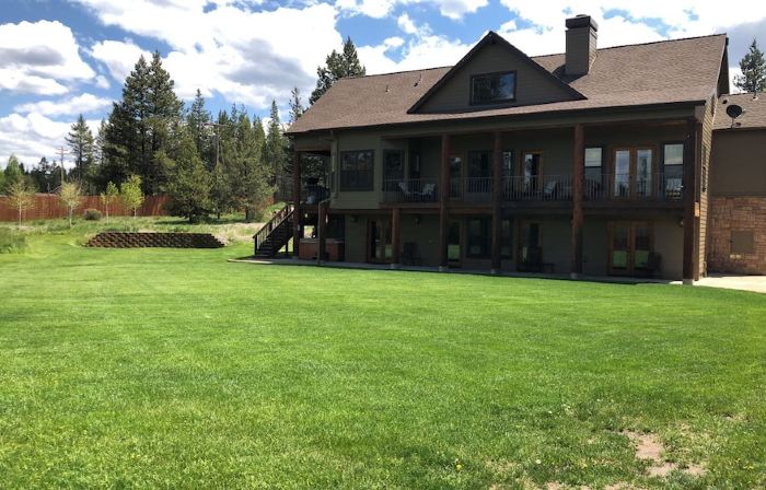 Last Minute Deal!! July 11-15 Discounted Nightly Rate!!! River Front!