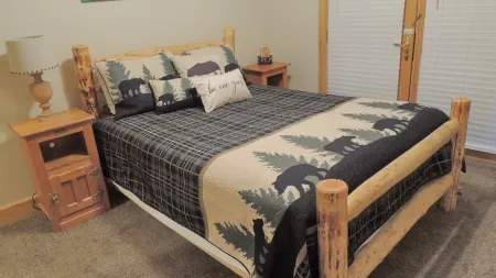 Mountain and Lake Views Отели рядом с достопримечательностью «Гоблинс Форест»