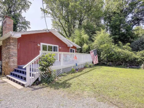 "High Tide Tranquility"- Beach w/ BBQ