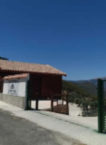 Casas de Madera en las Montañas con Piscina y Barbacoa, en la Sierra del Segura