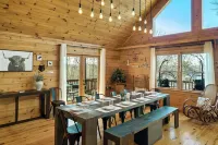 Holiday Haven Mountain Lake Views HotTub Firepit Pool Arcade Games