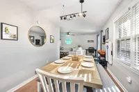 Private Pickleball/Basketball Court - Movie Room - Hot Tub