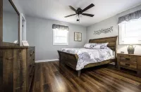 Red River Gorge! 5 bed/3bath on 8 private acres!! Hot tub, Arcade room, Garage