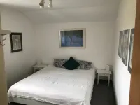 Vacation apartment with lake view and close to the ski slopes