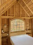 STARWOOD - ROMANTIC - OFF GRID - WINE TRAIL CABIN - Pet Friendly! 4 Seasons