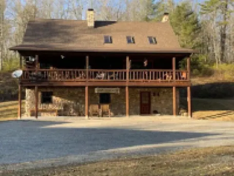 Cabin 8 miles to Pine Creek  Pa. Minutes to  ATV and snow mobile trail and Hyner 克林頓縣酒店