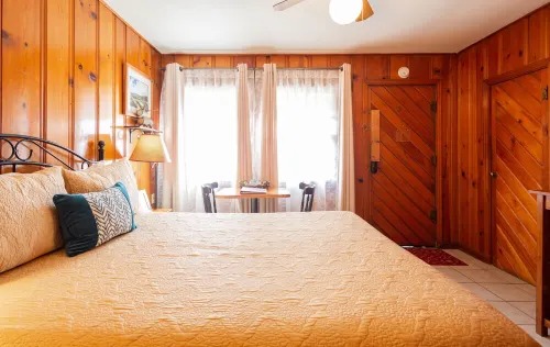 Couples romantic cabin