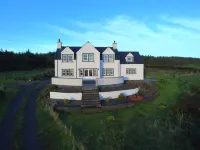 Luxury Cottage in a Scottish Coastal location with view over rolling countryside Hotel a Stranraer