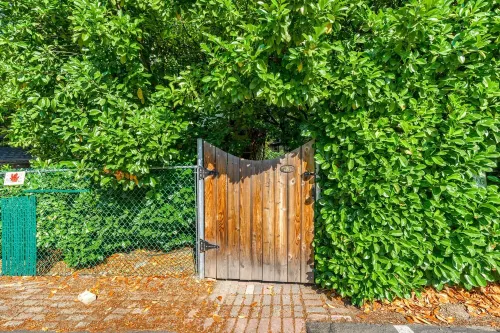 The Maple Apartment at Tudor House Vacation Rentals