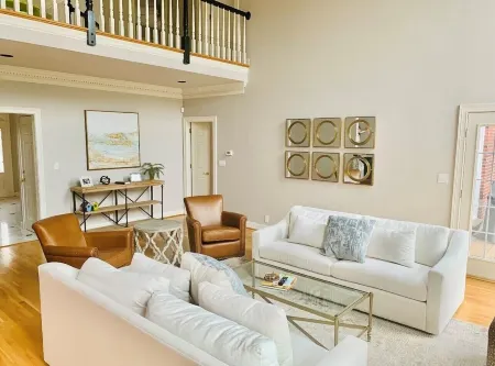 Winner's Circle Derby Mansion