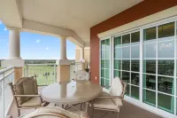 Lux 2-Bedroom at Grande Towers