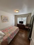 Elegant three-bedroom cozy family house 10-minute walk to downtown Wyandotte