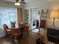 Elegant three-bedroom cozy family house 10-minute walk to downtown Wyandotte